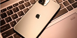 屏下指纹解锁？苹果全新iPhone迎真全面屏设计