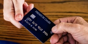 信用卡属于夫妻共同债务吗 逾期会影响另一方吗