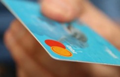 信用卡只能消费不能转账吗 只能本人使用吗