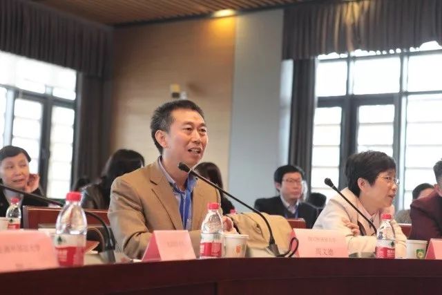 南京大学国际汉教_南京哪里教剑桥国际英语_南京财经大学教室门
