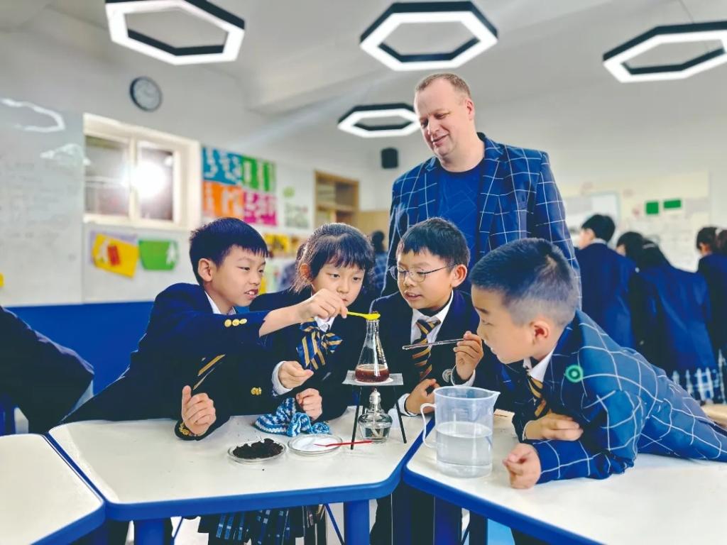 青岛大师班_青岛大学英语讲师青大师评_青岛大学英语培训