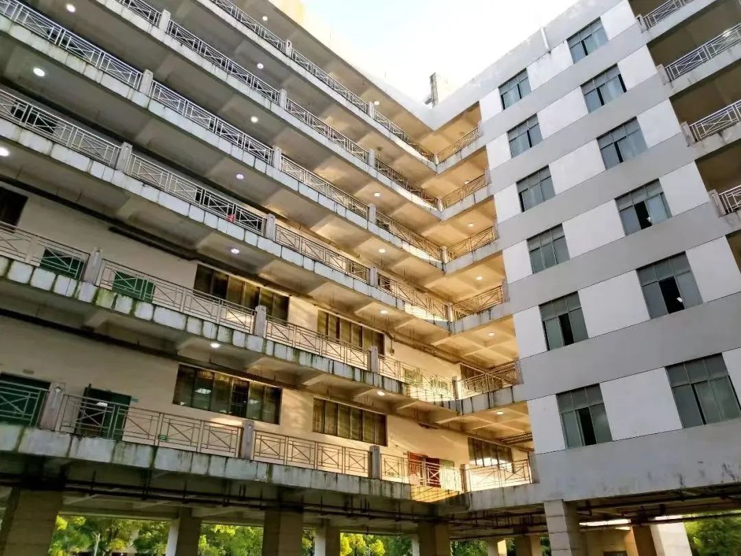 哪些大学招研究生_院校招研究生_招研学校