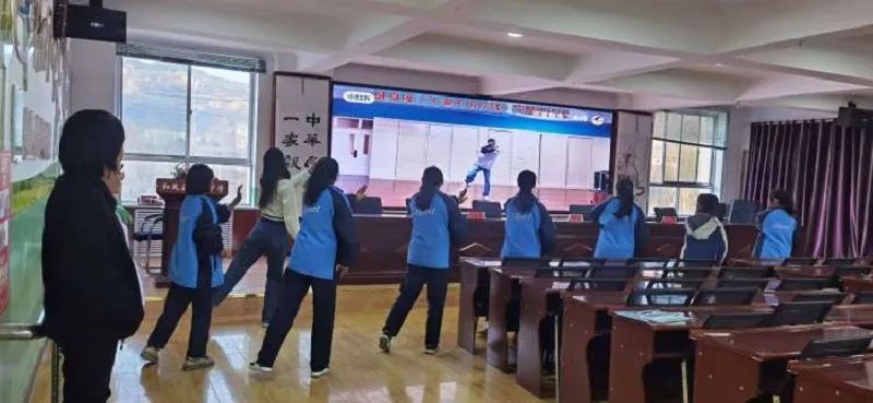 大学书法社团汇报演出_大学书法社团活动创意点子_书法社团汇报展示