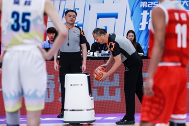 大学篮球场视频_大学校园篮球视频_校园篮球比赛视频完整