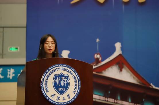 说明: 新生代表发言.JPG