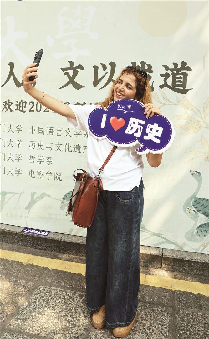 家长会新闻稿范文300字_大学迎新家长会新闻稿_新学期家长会新闻稿