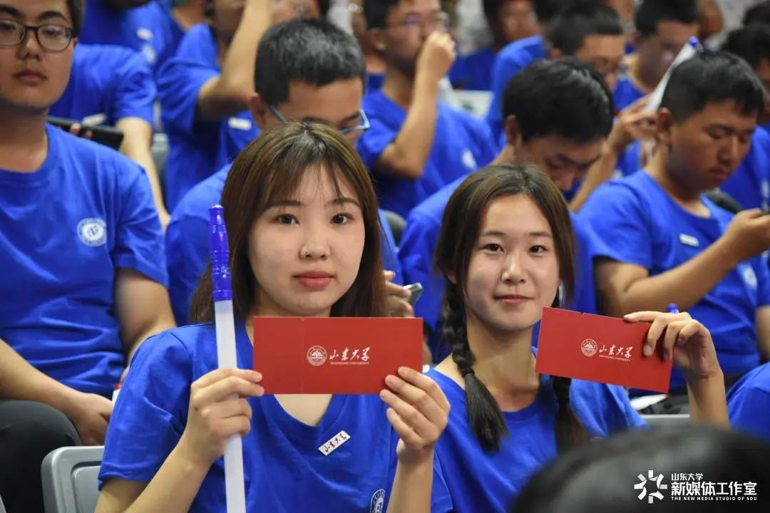 山东大学迎接新生_2021山东大学本科生迎新_山东大学迎新