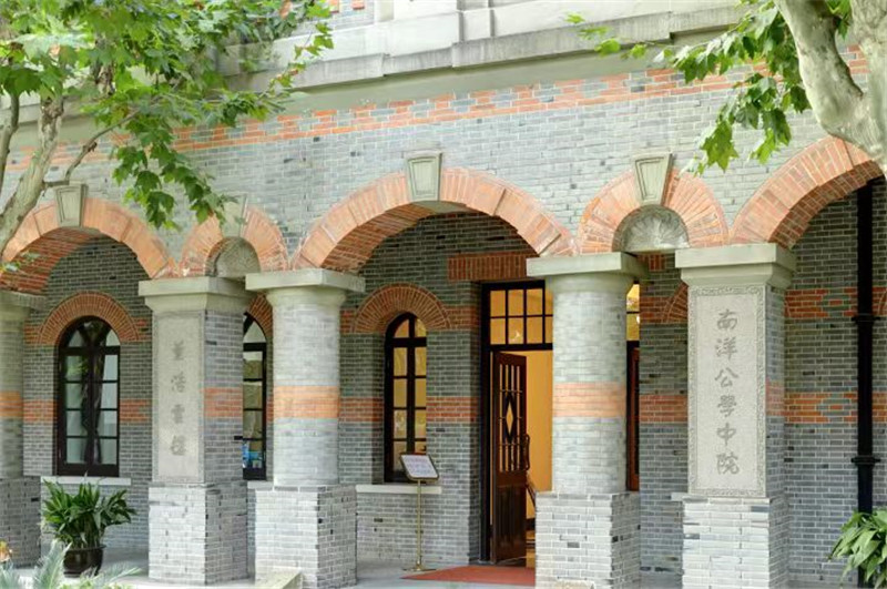 上海大学车辆入校_上海学校校车_上海交大校车