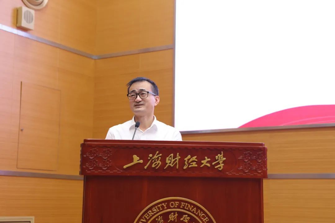 上海财经大学高水平_上海财经大学师资水平_上海财经高水平艺术团