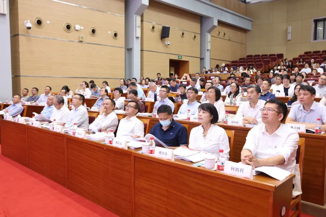 上海财经高水平艺术团_上海财经大学师资水平_上海财经大学高水平