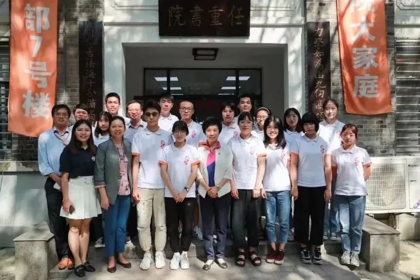 复旦大学学生图书馆_复旦大学图书馆预约系统_复旦大学图书馆视频