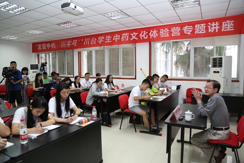 成都大学有啥_最适合成都的大学_成都大学适合女生读吗