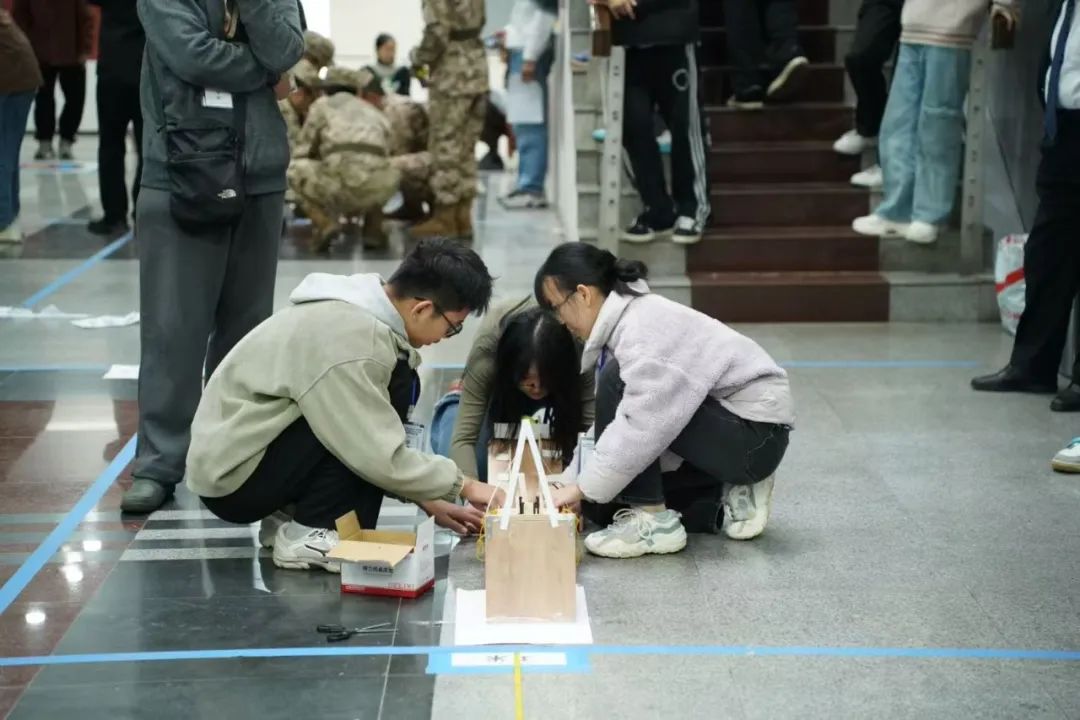 川大生活好习惯 _ 好好阅读川大故事 _四川大学研究生推荐书目查询