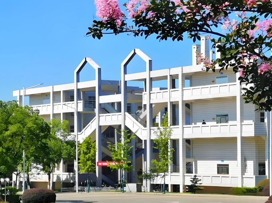 湘潭大学双非院校性价比之王_湘潭大学双一流学科分析_湘潭大学被什么影响了